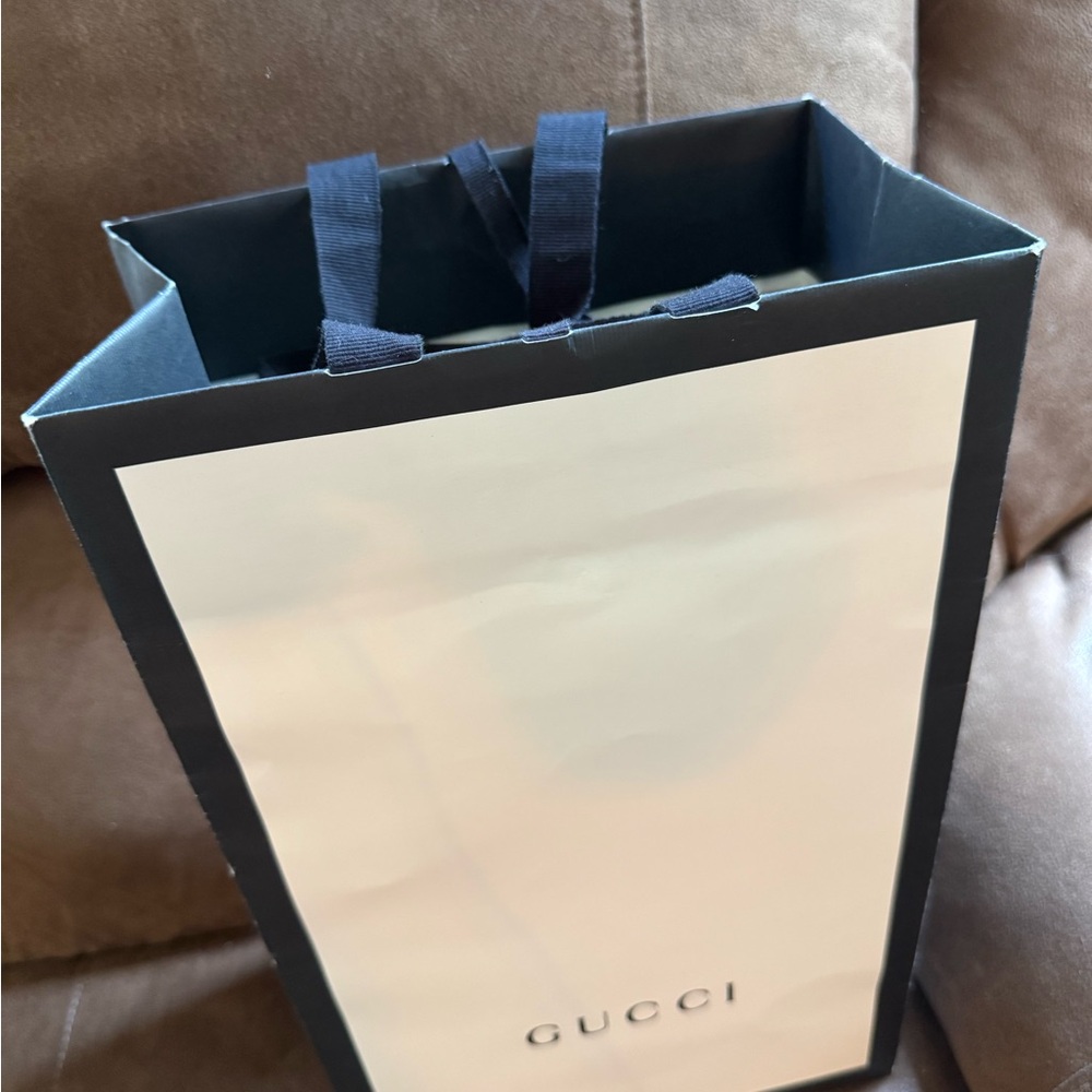 Women's Gucci Ace sneaker with bee - Picture 2 of 13